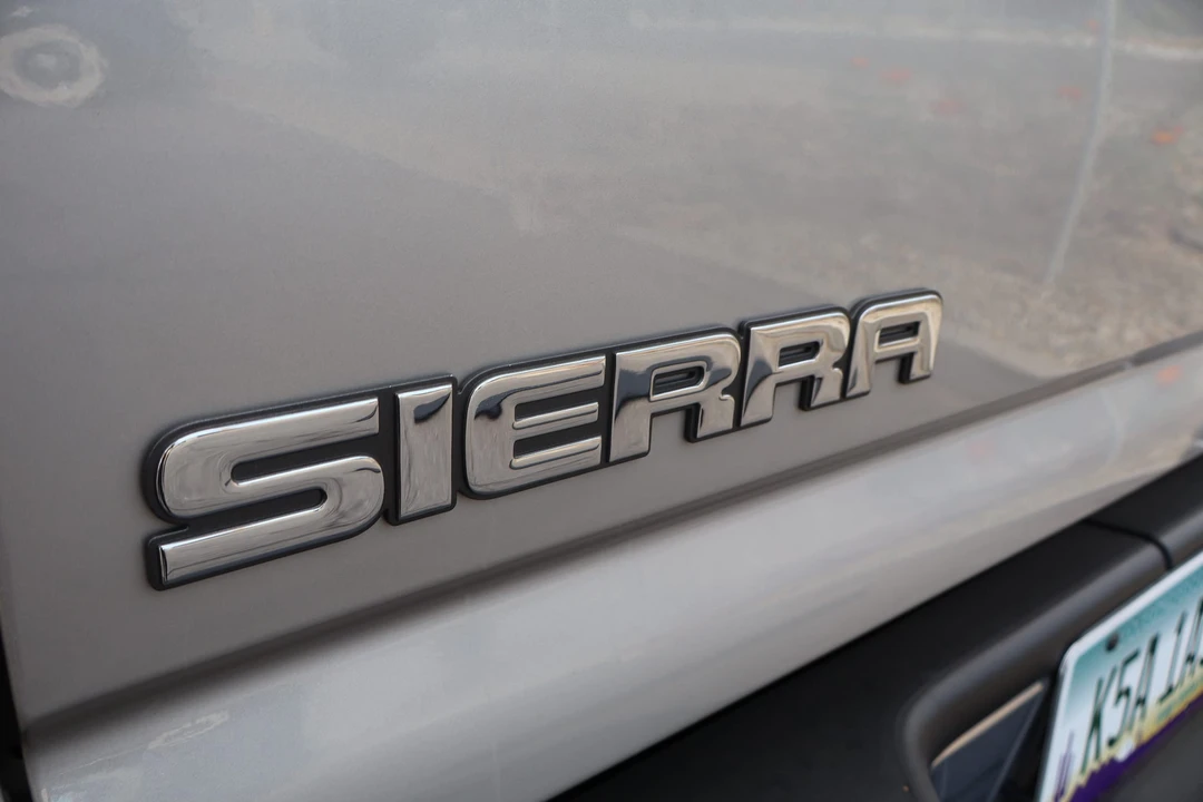 2004 GMC Sierra 2nd Gen - Image 23 of 31