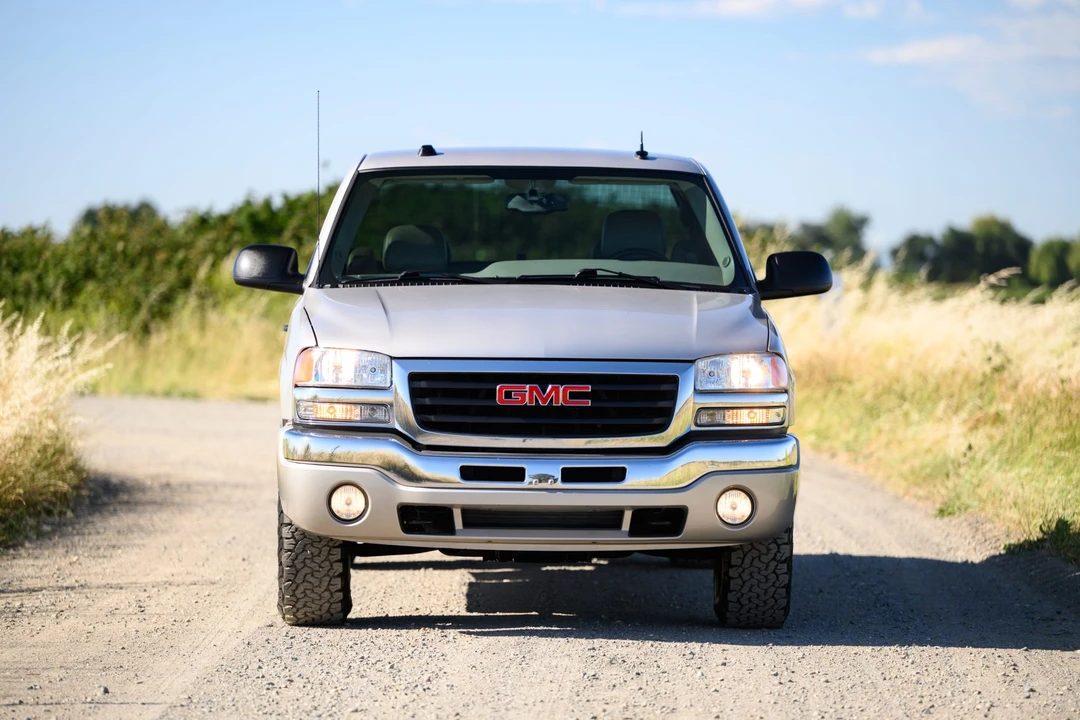 2004 GMC Sierra 2nd Gen - Image 3 of 31