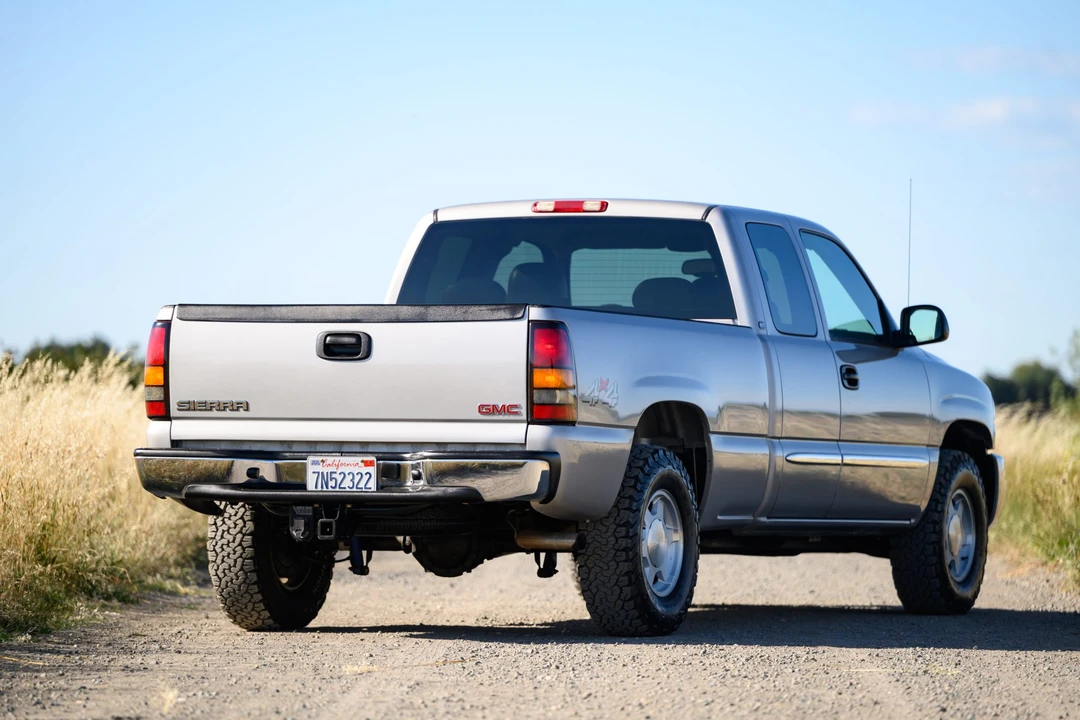 2004 GMC Sierra 2nd Gen - Image 15 of 31