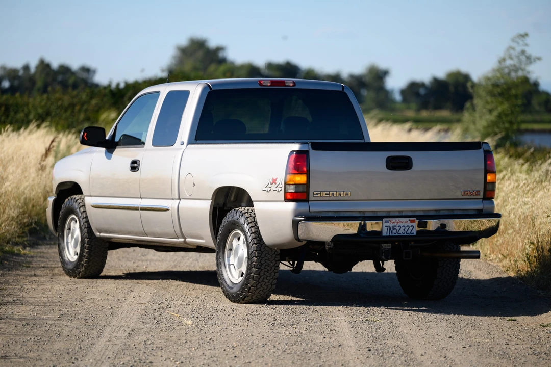 2004 GMC Sierra 2nd Gen - Image 12 of 31