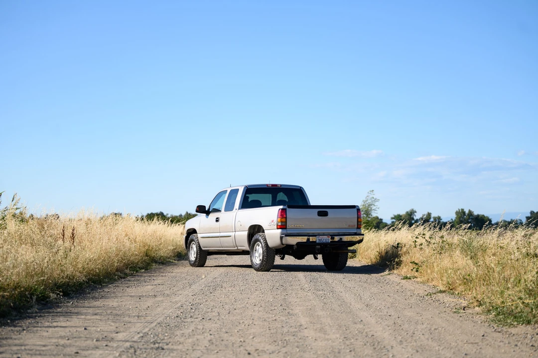 2004 GMC Sierra 2nd Gen - Image 9 of 31