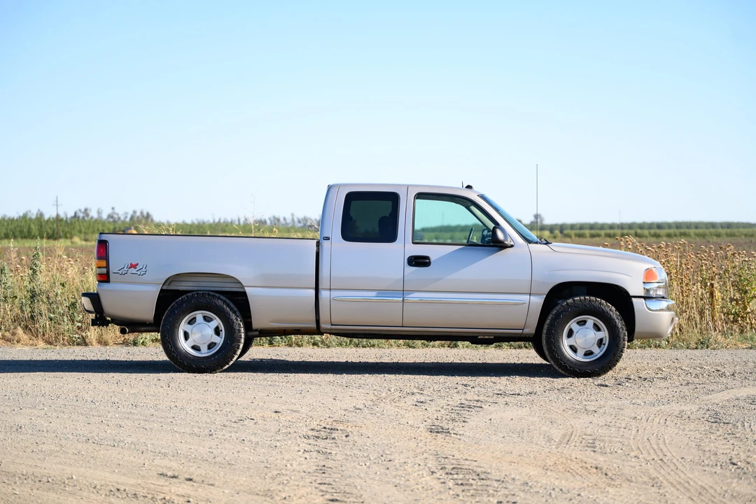 2004 GMC Sierra 2nd Gen - Image 18 of 31