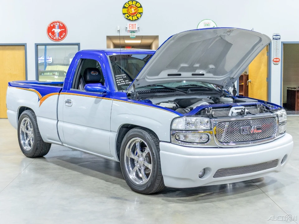 2004 GMC Sierra 2nd Gen - Image 9 of 21