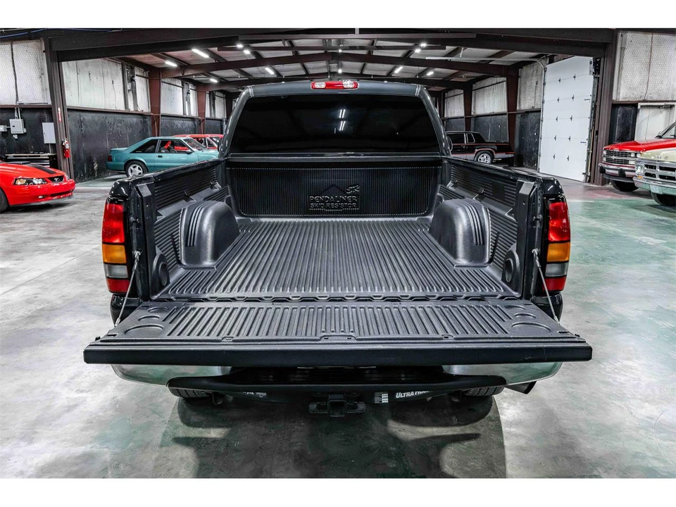 2004 GMC Sierra 2nd Gen - Image 17 of 20