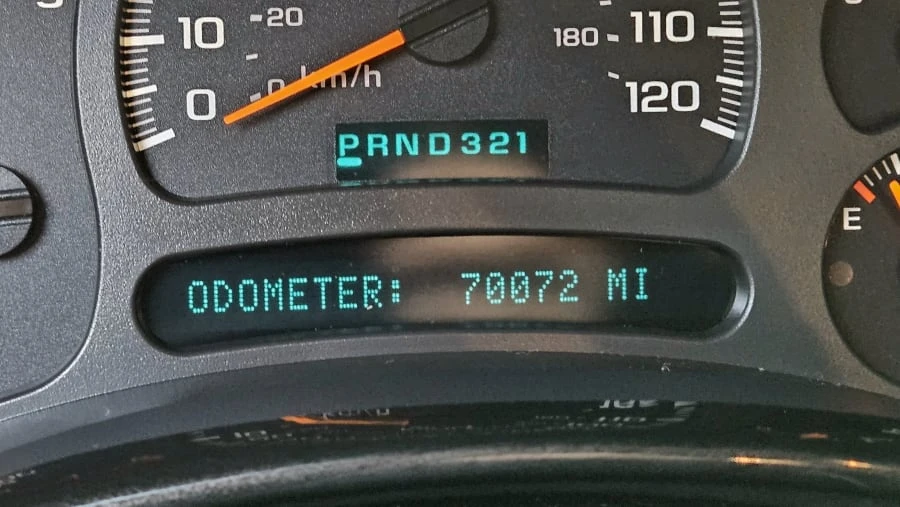 2004 GMC Sierra Heavy Duty 2nd Gen - Image 6 of 9