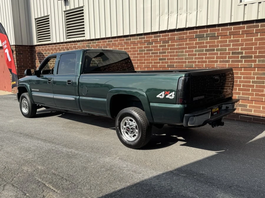 2004 GMC Sierra Heavy Duty 2nd Gen - Image 3 of 10