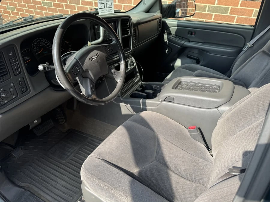 2004 GMC Sierra Heavy Duty 2nd Gen - Image 7 of 10