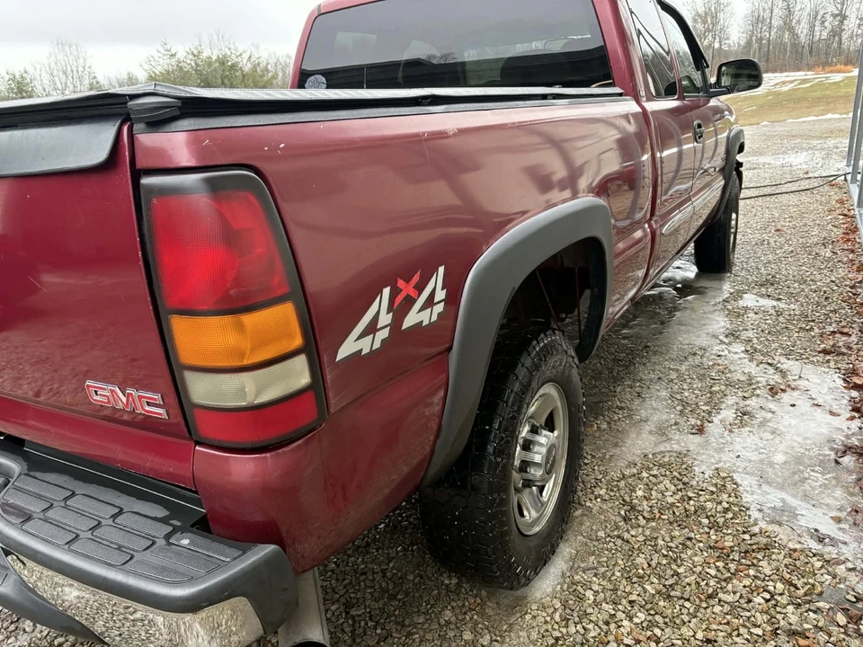 2004 GMC Sierra Heavy Duty 2nd Gen - Image 8 of 14