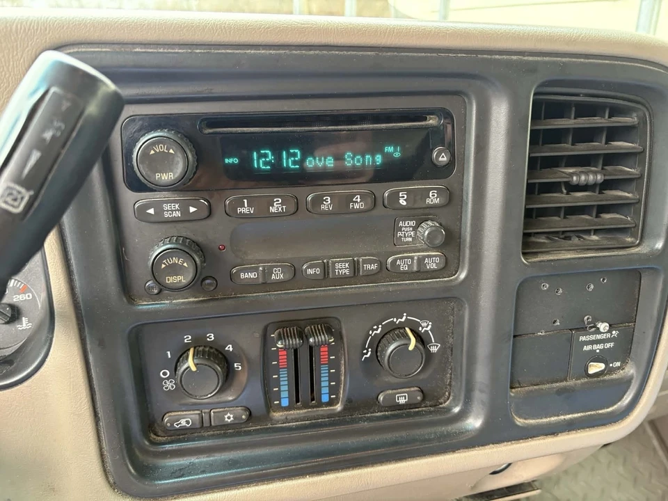 2004 GMC Sierra Heavy Duty 2nd Gen - Image 14 of 14