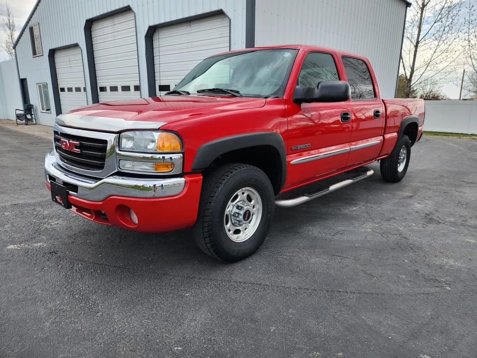 2004 GMC Sierra Heavy Duty 2nd Gen - Image 3 of 31