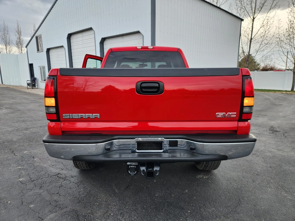 2004 GMC Sierra Heavy Duty 2nd Gen - Image 14 of 31