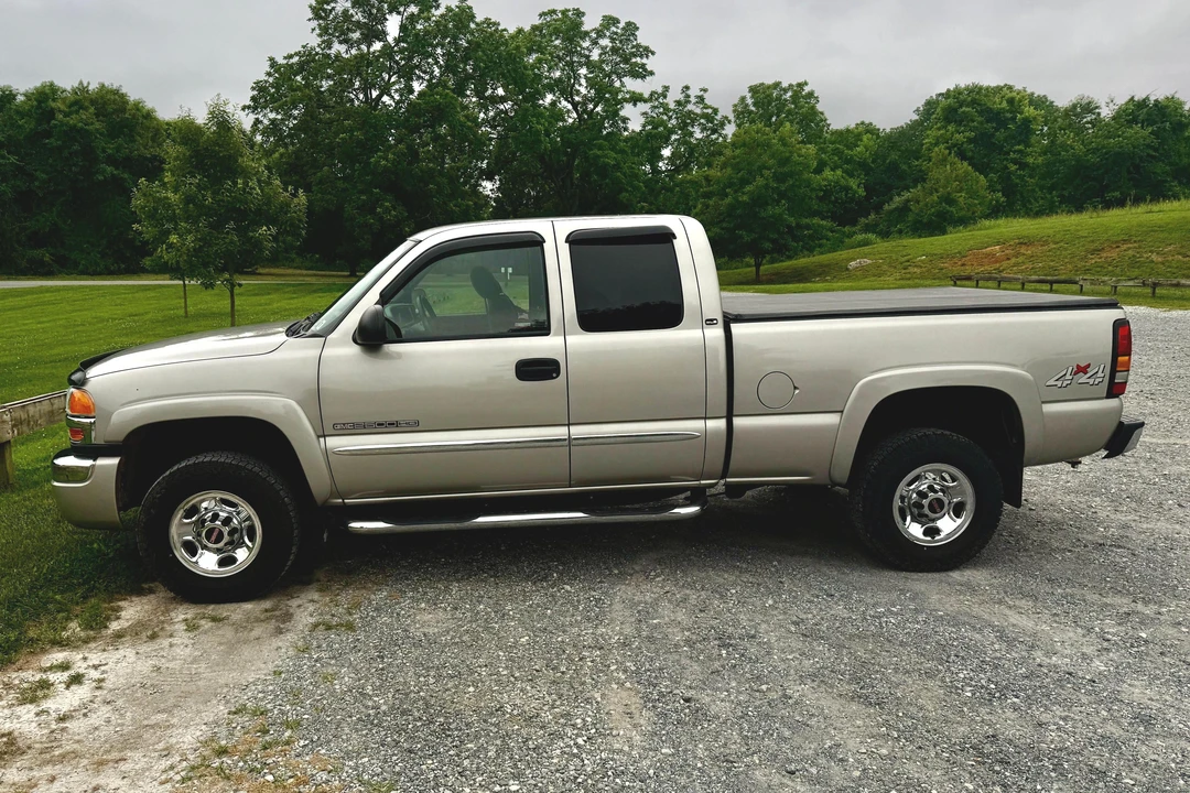 2004 GMC Sierra Heavy Duty 2nd Gen - Image 3 of 31