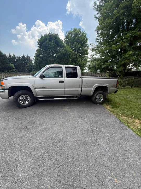 2004 GMC Sierra Heavy Duty 2nd Gen - Image 13 of 31