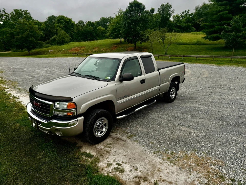 2004 GMC Sierra Heavy Duty 2nd Gen - Image 6 of 31