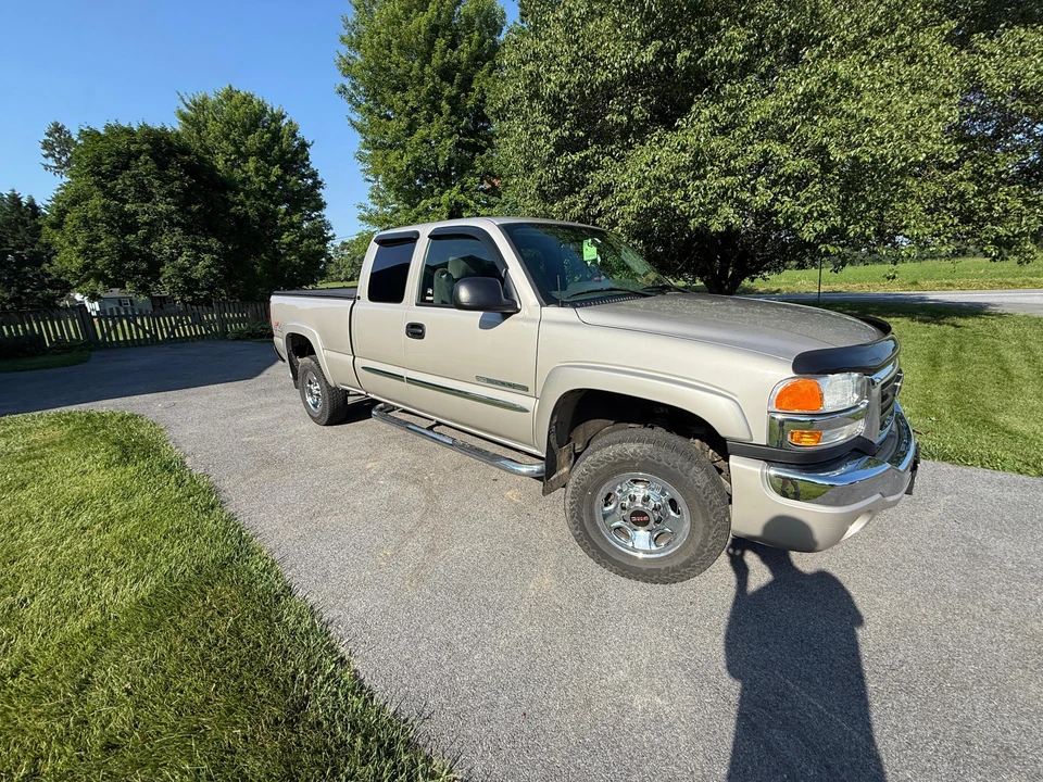 2004 GMC Sierra Heavy Duty 2nd Gen - Image 21 of 31