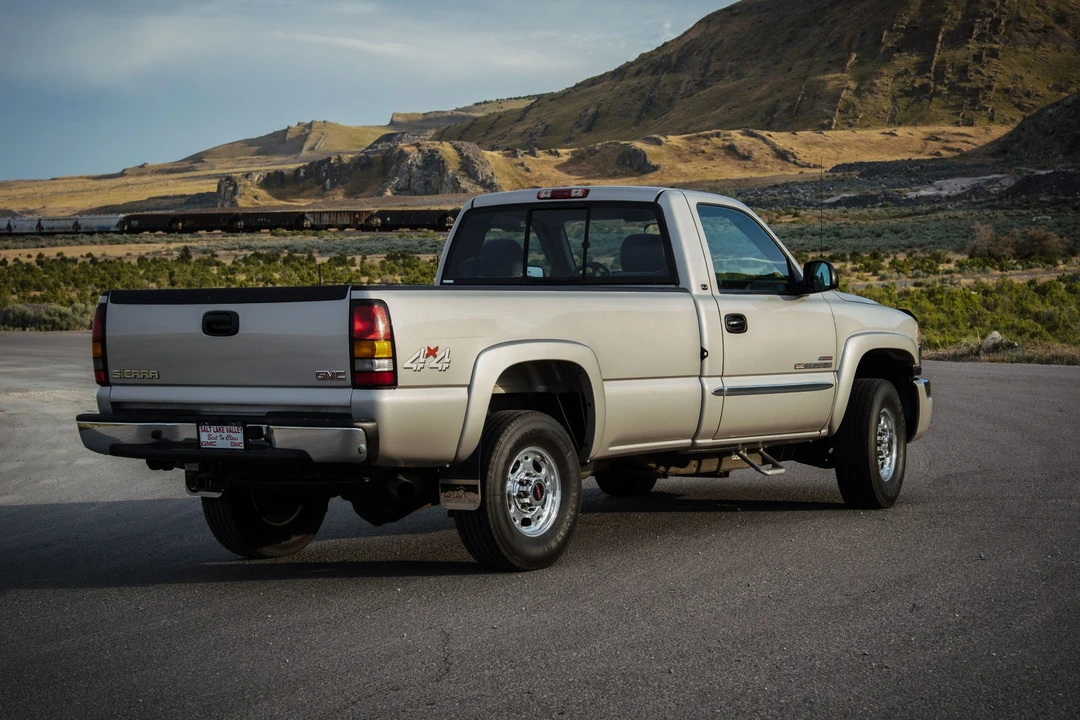 2004 GMC Sierra Heavy Duty 2nd Gen - Image 30 of 31