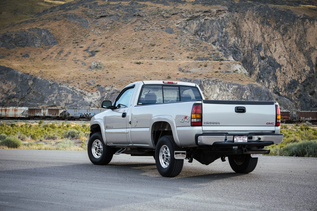 2004 GMC Sierra Heavy Duty 2nd Gen - Image 24 of 31