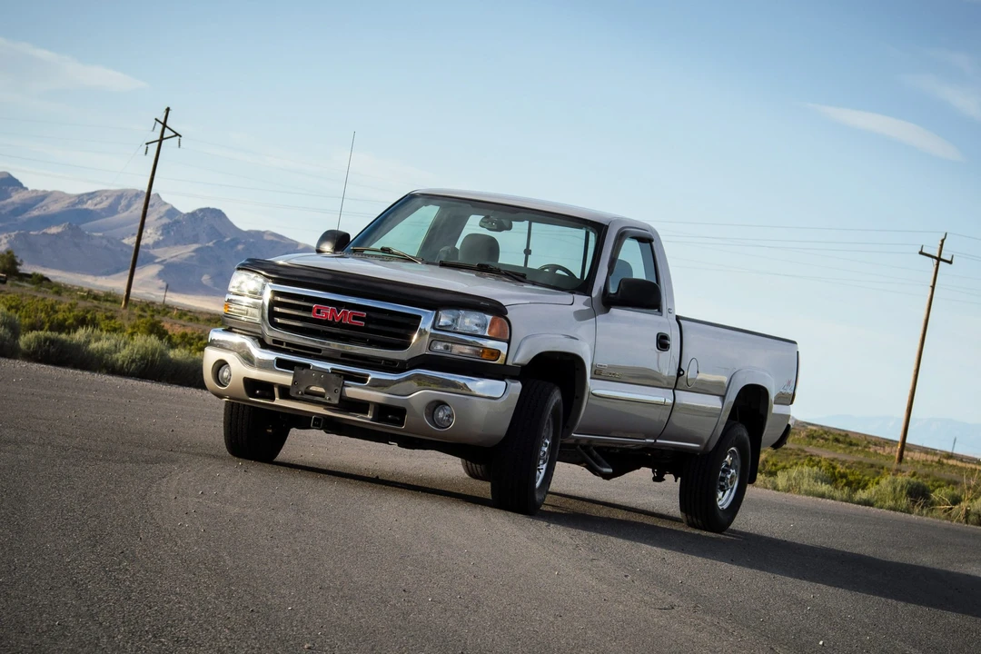 2004 GMC Sierra Heavy Duty 2nd Gen - Image 14 of 31