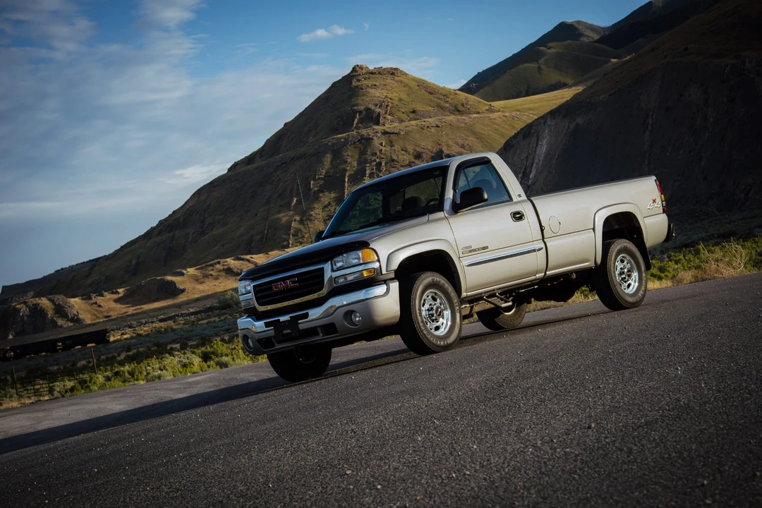 2004 GMC Sierra Heavy Duty 2nd Gen - Image 16 of 31