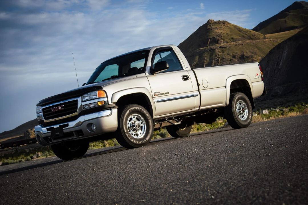 2004 GMC Sierra Heavy Duty 2nd Gen - Image 17 of 31