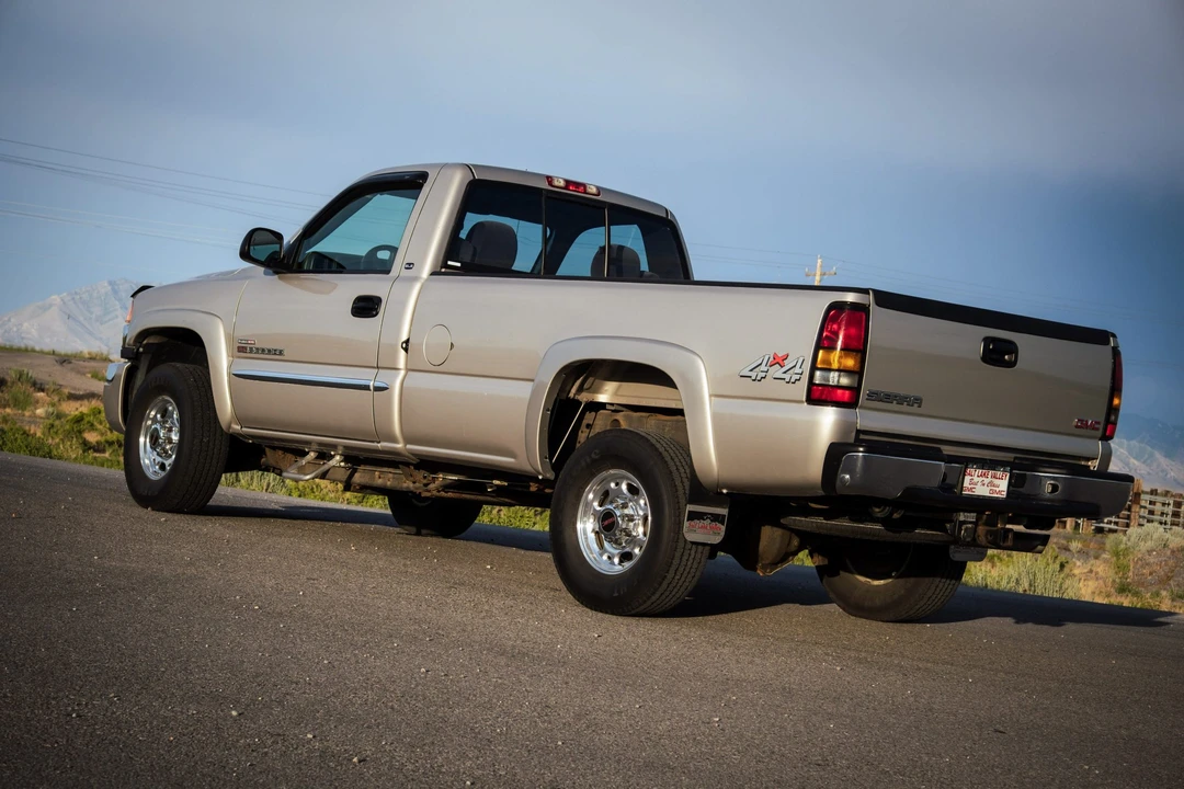 2004 GMC Sierra Heavy Duty 2nd Gen - Image 25 of 31