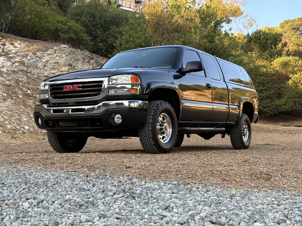 2004 GMC Sierra Heavy Duty 2nd Gen - Image 11 of 31
