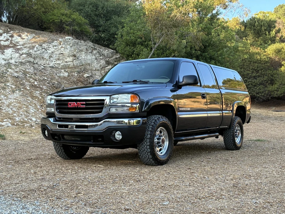 2004 GMC Sierra Heavy Duty 2nd Gen - Image 15 of 31
