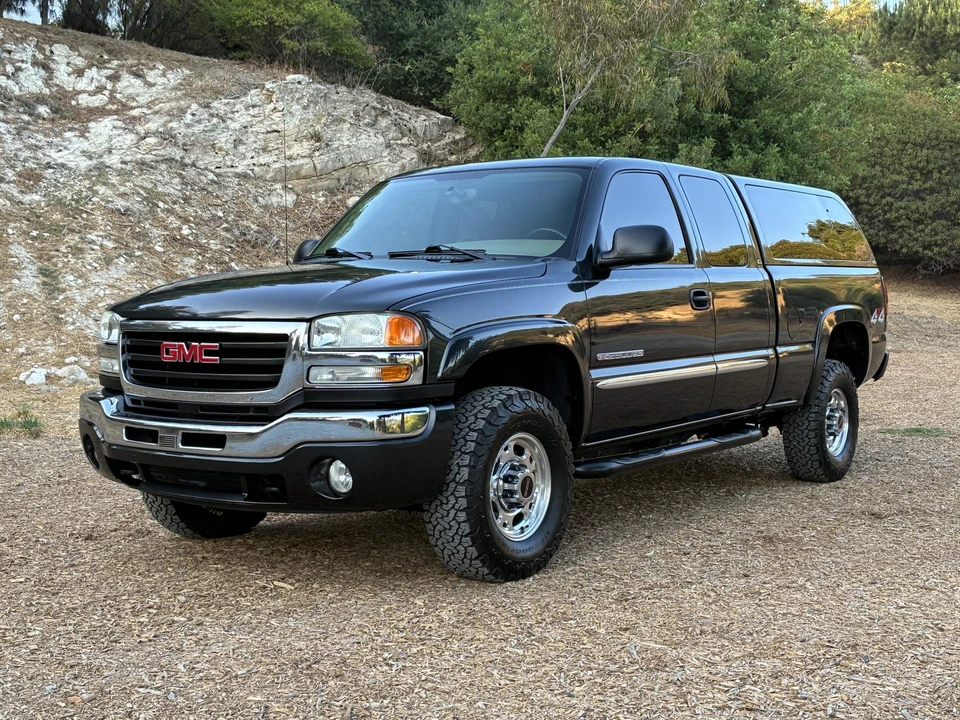 2004 GMC Sierra Heavy Duty 2nd Gen - Image 12 of 31