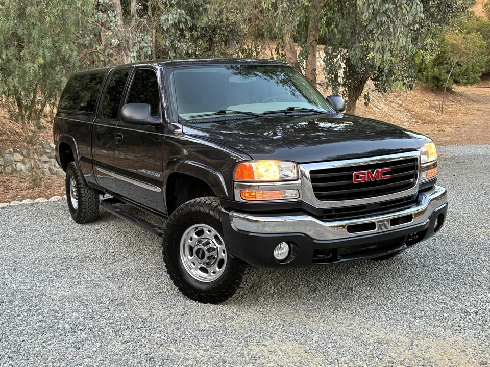 2004 GMC Sierra Heavy Duty 2nd Gen - Image 4 of 31