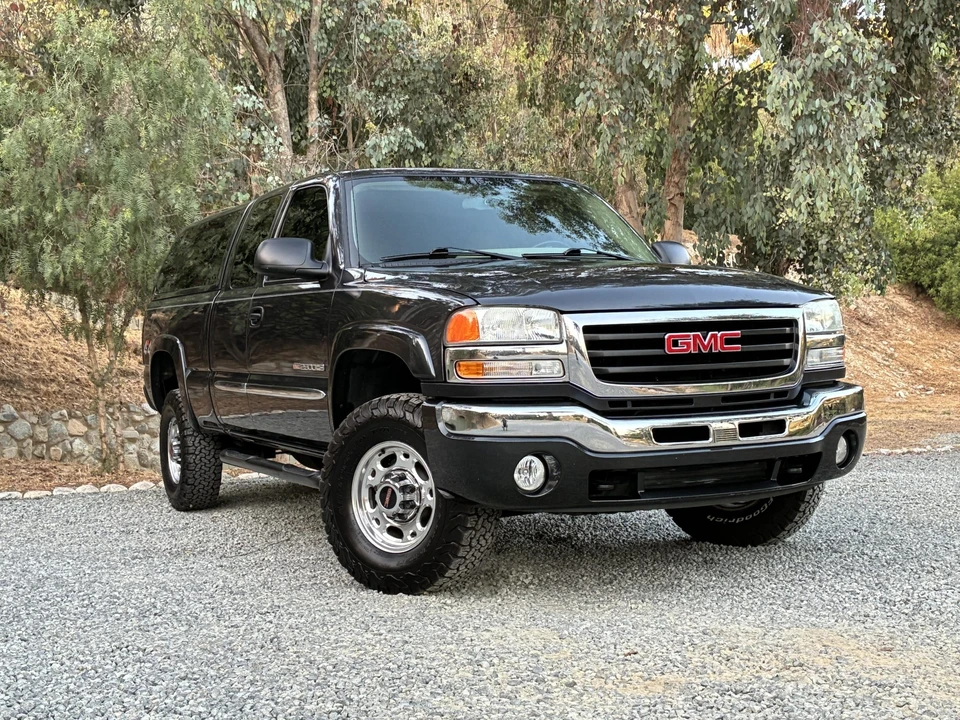 2004 GMC Sierra Heavy Duty 2nd Gen - Image 7 of 31