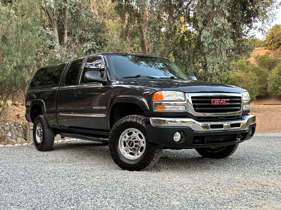 2004 GMC Sierra Heavy Duty 2nd Gen - Image 8 of 31