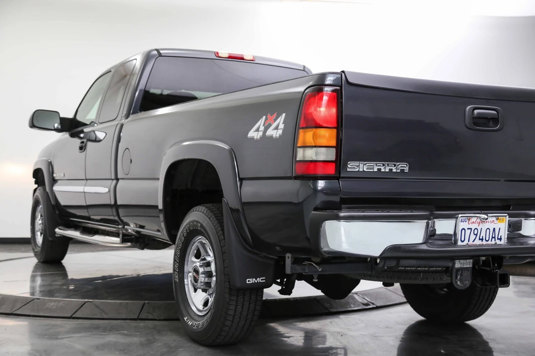 2004 GMC Sierra Heavy Duty 2nd Gen - Image 29 of 31