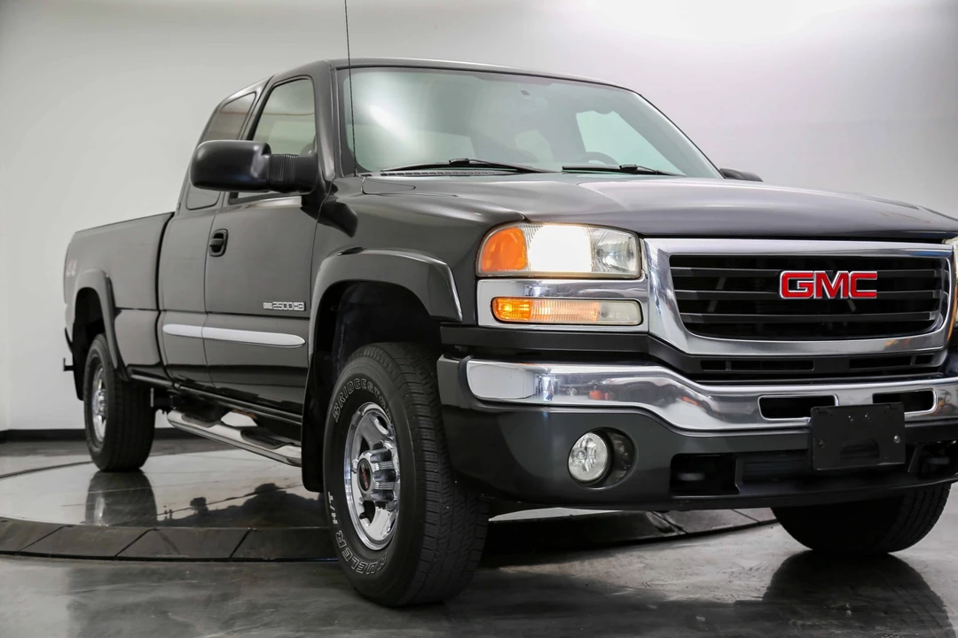 2004 GMC Sierra Heavy Duty 2nd Gen - Image 19 of 31