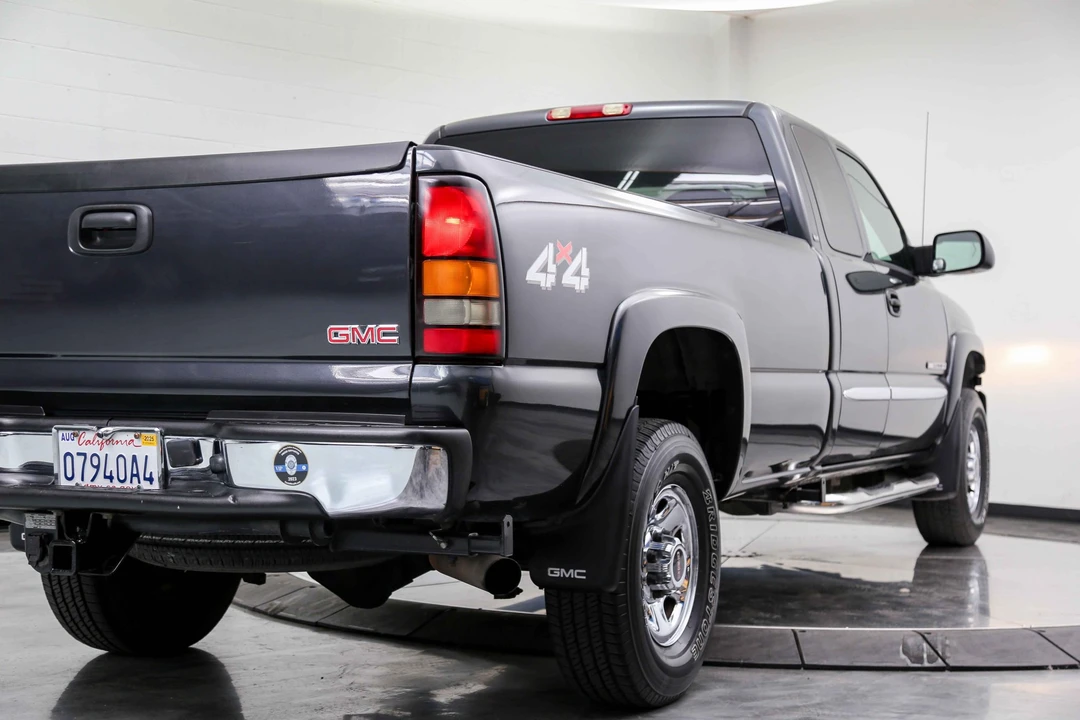 2004 GMC Sierra Heavy Duty 2nd Gen - Image 24 of 31