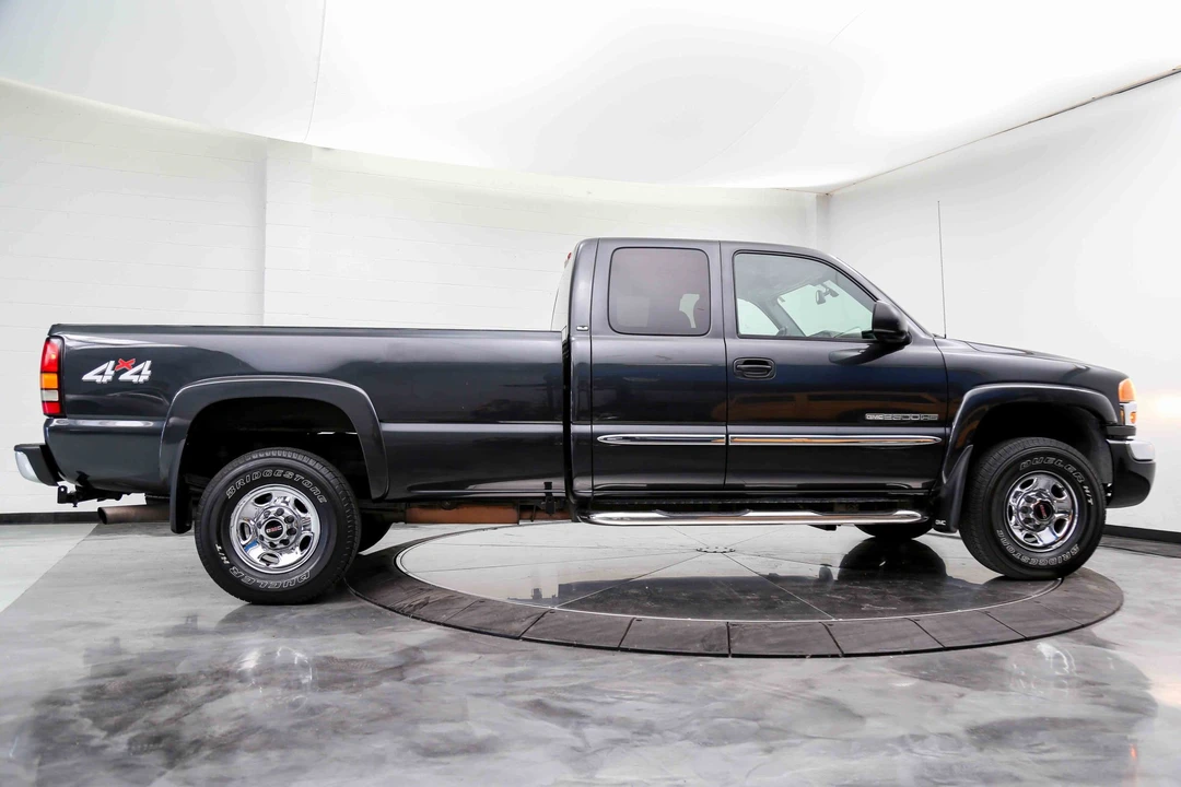 2004 GMC Sierra Heavy Duty 2nd Gen - Image 4 of 31