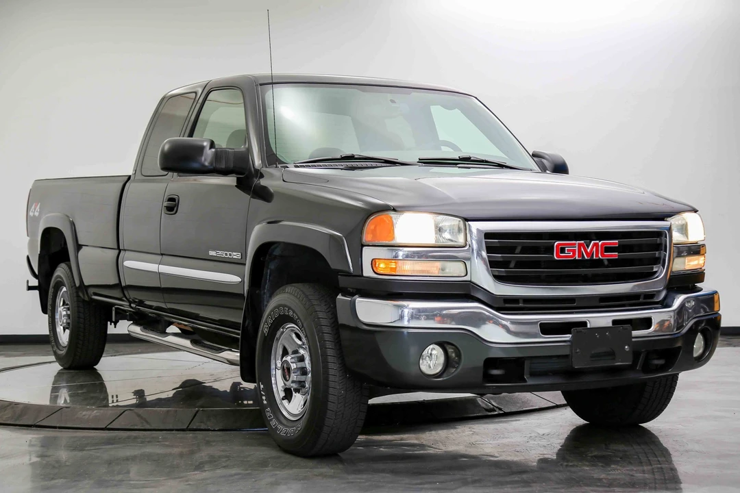 2004 GMC Sierra Heavy Duty 2nd Gen - Image 3 of 31
