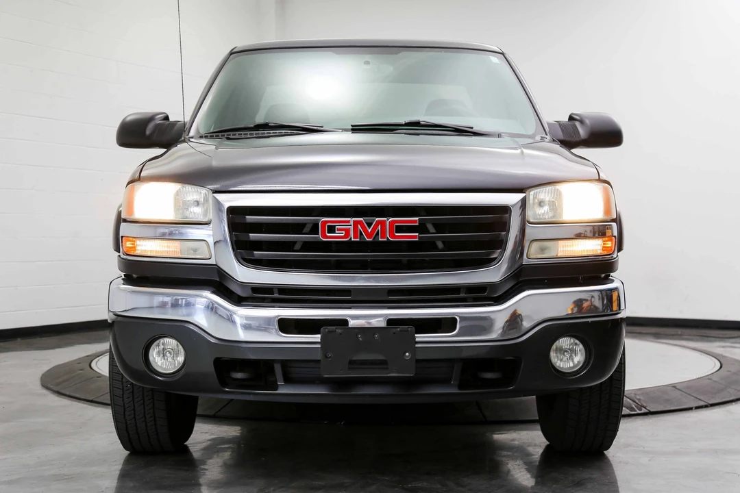 2004 GMC Sierra Heavy Duty 2nd Gen - Image 17 of 31