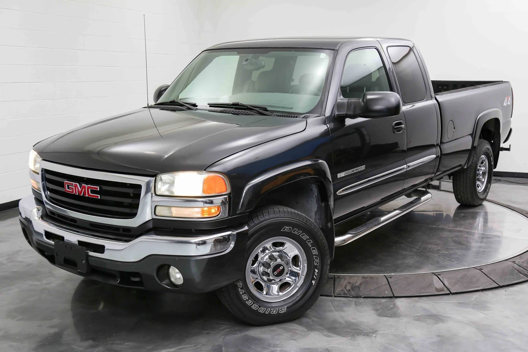 2004 GMC Sierra Heavy Duty 2nd Gen - Image 14 of 31