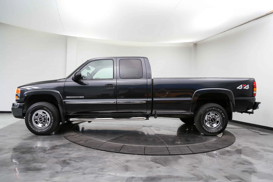 2004 GMC Sierra Heavy Duty 2nd Gen - Image 11 of 31
