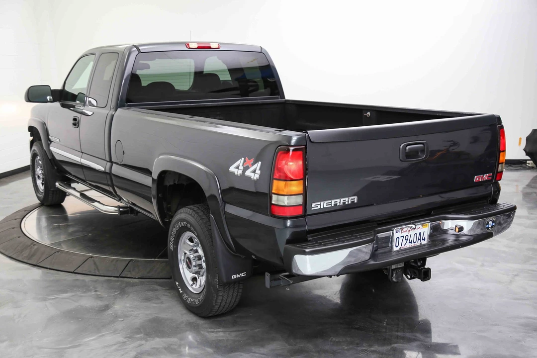 2004 GMC Sierra Heavy Duty 2nd Gen - Image 9 of 31