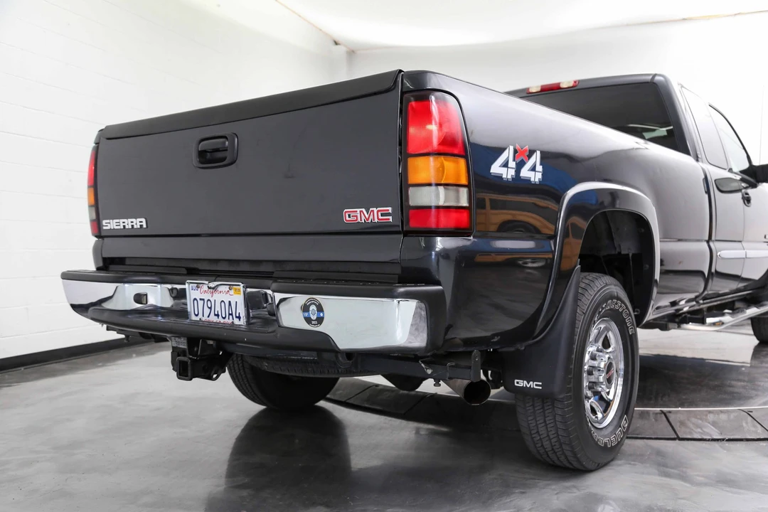 2004 GMC Sierra Heavy Duty 2nd Gen - Image 25 of 31