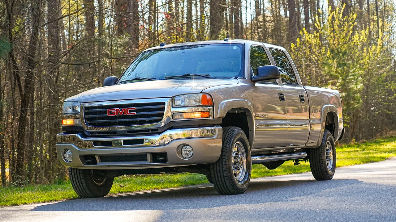 2004 GMC Sierra Heavy Duty 2nd Gen - Image 12 of 31