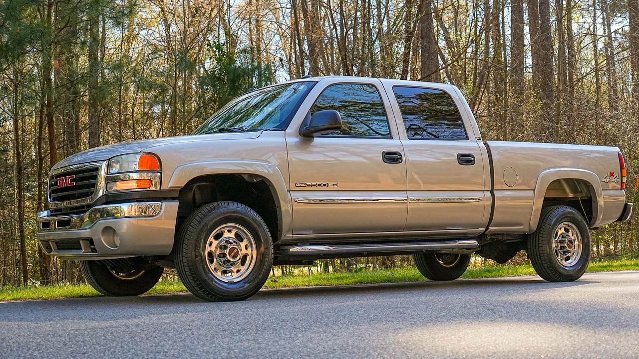 2004 GMC Sierra Heavy Duty 2nd Gen - Image 10 of 31