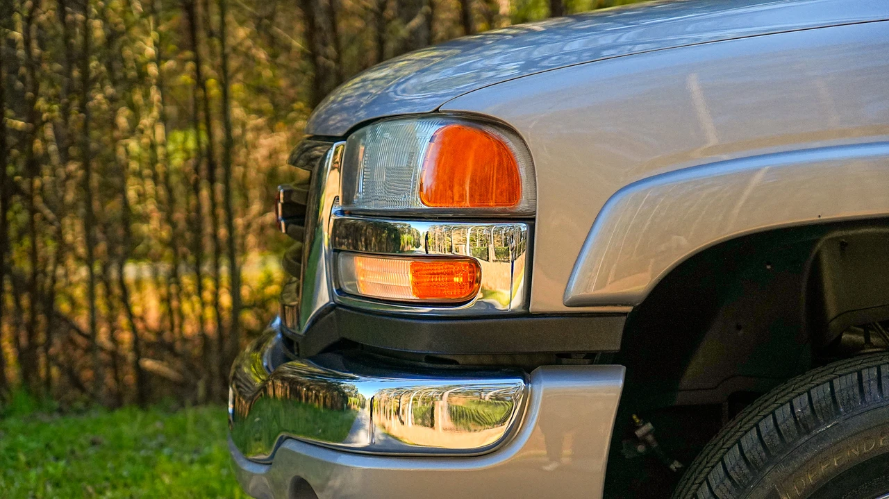 2004 GMC Sierra Heavy Duty 2nd Gen - Image 20 of 31