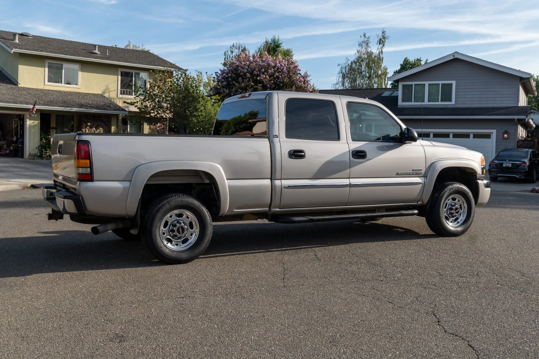 2004 GMC Sierra Heavy Duty 2nd Gen - Image 5 of 31