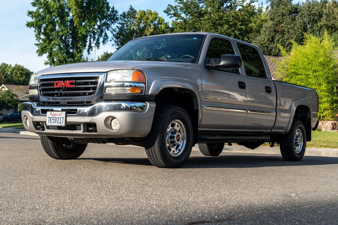 2004 GMC Sierra Heavy Duty 2nd Gen - Image 9 of 31