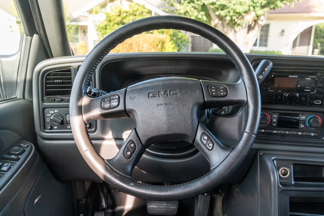 2004 GMC Sierra Heavy Duty 2nd Gen - Image 29 of 31