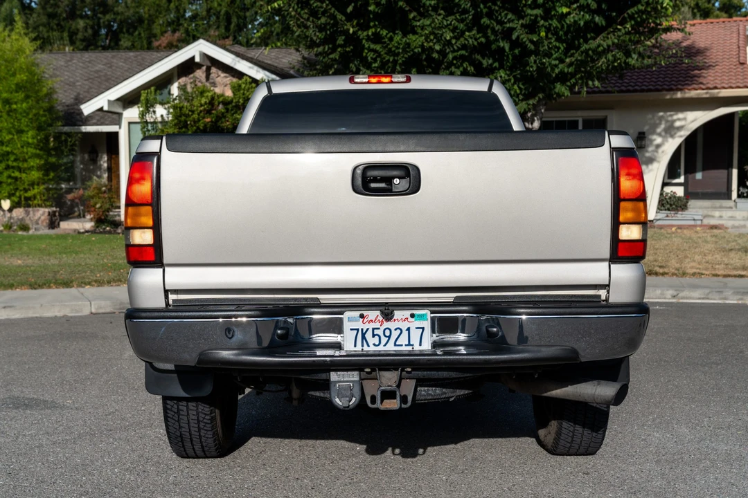 2004 GMC Sierra Heavy Duty 2nd Gen - Image 13 of 31