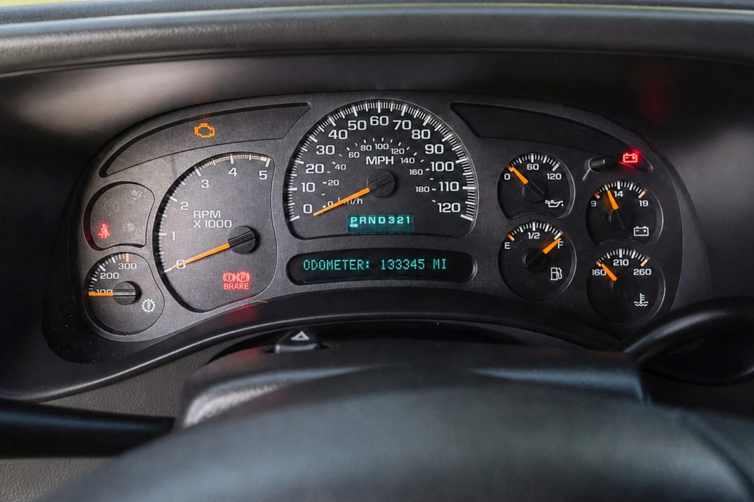 2004 GMC Sierra Heavy Duty 2nd Gen - Image 30 of 31