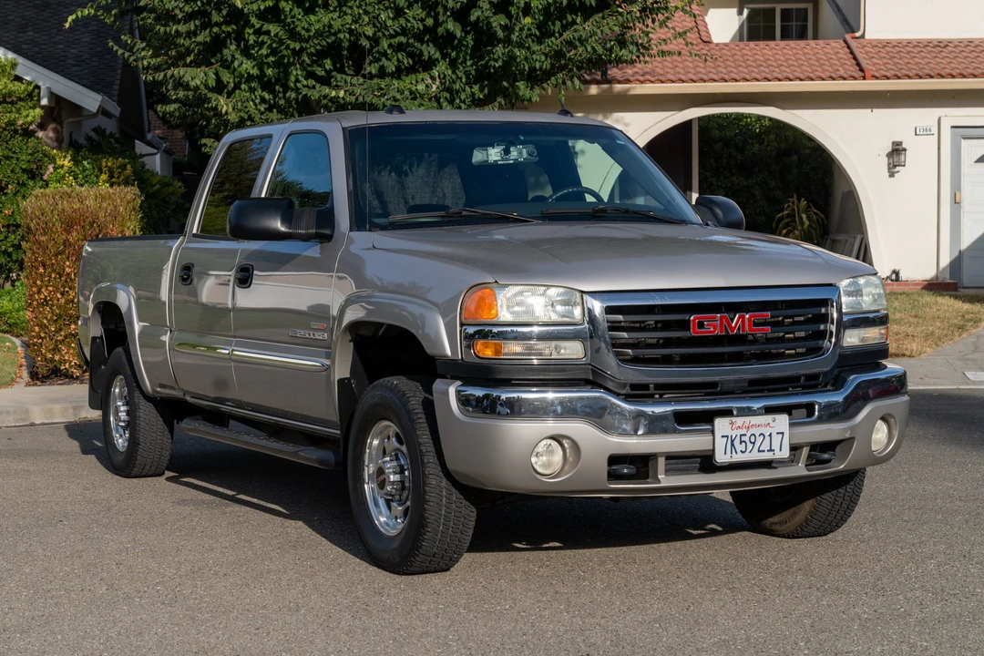 2004 GMC Sierra Heavy Duty 2nd Gen - Image 3 of 31